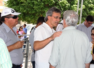 Empresário Ivan Leão e Jaques Wagner -= foto - Raimundo Mascarenhas