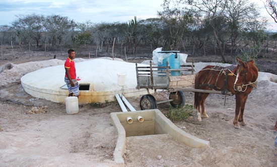 Cisterna de produção - 52 mil litros - Cajazeira- Juazeirinho-des - foto- Raimundo Mascarenhas - CN