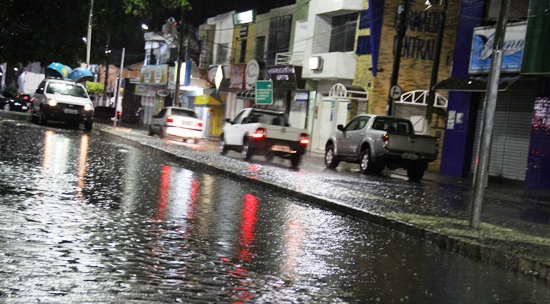 chuva em coite - sexta-feira 2 de novembro - foto- raimundo mascarenhas - CN
