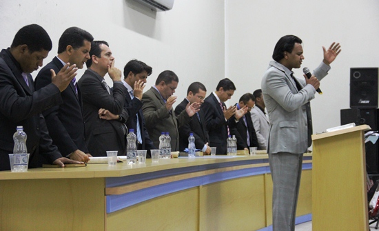 culto pelo 3º ano de Fundação da igreja Assembleia de Deus Vida - 13