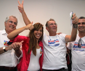 Ao lado de Wilson ela comemorou muito e disse que a vitória foi do PSB