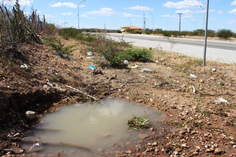 manutenção na rede de agua em coité.rede nova