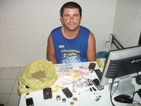Lando foi preso com armas e drogas em abril de 2013.