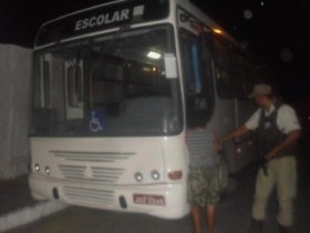 garoto_furta_onibus