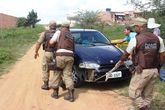 carro furtado em santaluz - abandonado em coité