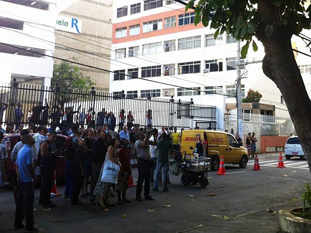 Equipe do DPT é aguardada no local, informou a PM (Foto: Renata Menezes / TV Bahia)