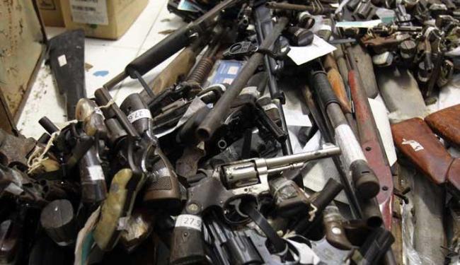 "Mais de 90% dos homicídios são cometidos por armas de fogo", diz pesquisador Lúcio Távora | Ag. A TARDE