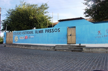 O Almir Passos só tinha o porteiro na tarde desta terça.