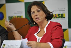Ideli Salvatti culpa Conselhos Regionais