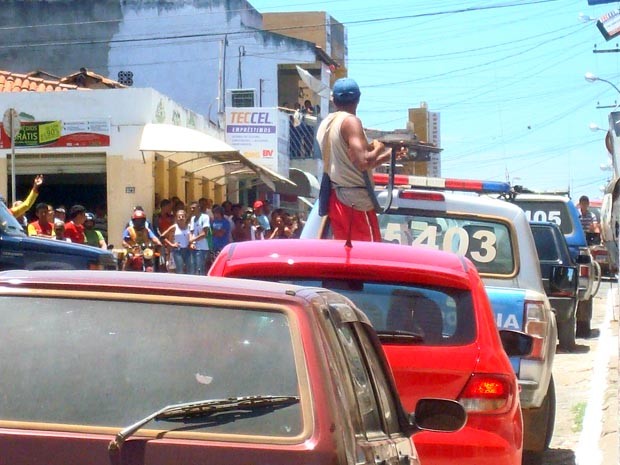 Situação causou pânico na cidade na região norte da Bahia (Foto: Blog do Walterley Kuhin)