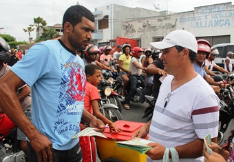 Djavan não perde a esperança viajou 60 km para mais uma aventura.