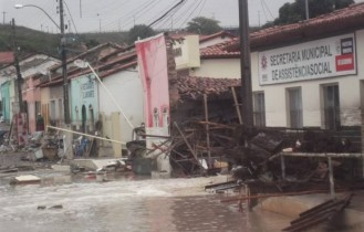 Temporal em Lajedinho deixa 11 mortos Foto: Correio da Chapada