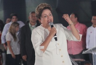 Dilma garantiu que a Bahia vai continuar se desenvolvendo com Rui