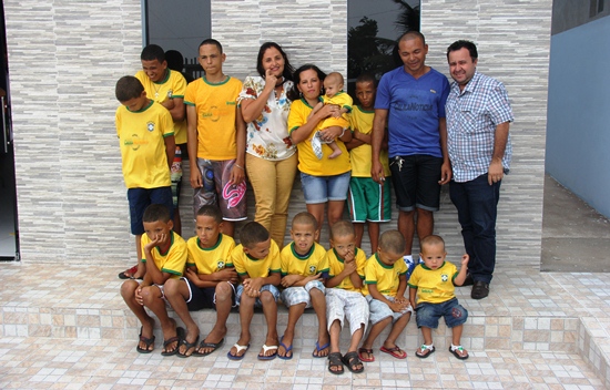 Quando a turma se preparava para foto caiu um forte temporal