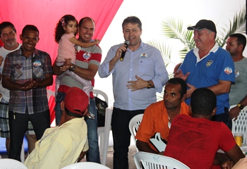 Alex tem o privilégio de ter o apoio de quase toda oposição de Retirolândia.