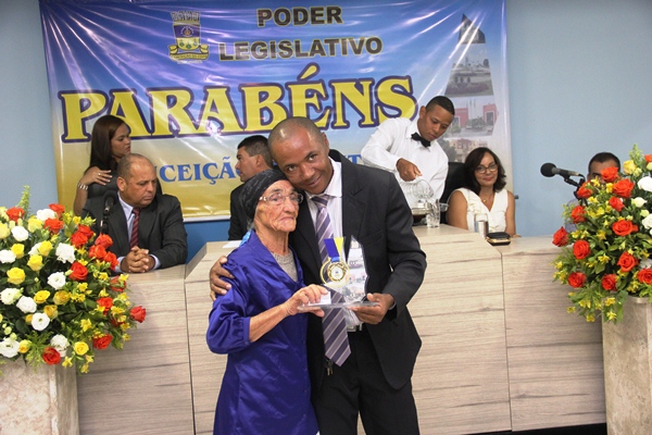 Pedrinho de Sambaíba homenageou Dona Josefa, viúva de "João da Pinda" primeira moradora da Avenida Senhora Santana.