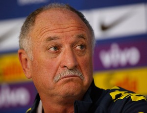 No comando da seleção só perdeu quatro, mas as duas últimas valeram por dez.