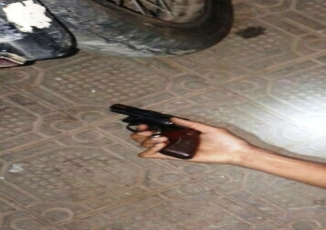 Segundo a Polícia a guarnição foi recebida a tiros por Sukita.
