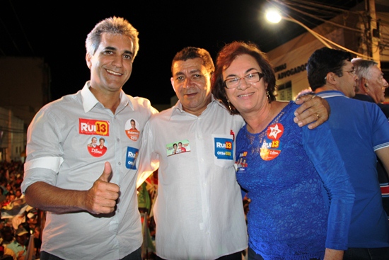 Robinson Almeida na sua primeira candidatura conta com grande apoio na Bacia do Jacuípe ao lado de Neusa. O prefeito Pedro de Baixa Grande com apoio firme a chapa governista.