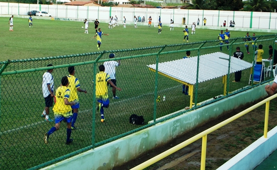 momento da comemoração do gol coiteense