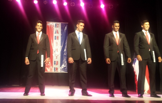 Nildo Filho (á esquerda) conquistou o Mister Bahia Continente
