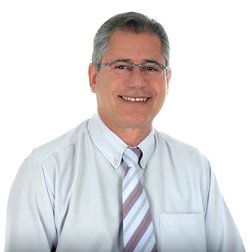 Passos tem passagem pela Assembleia Legislativa da Bahia.