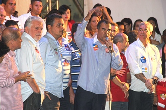 Assis pediu ao povo para avaliar as boas ações dos governos estadual e federal e não se deixar levar pelas pesquisas.