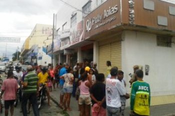 Essa não é a primeira vez que a loja foi assaltada. A última vez a Polícia conseguiu prender um bandido.