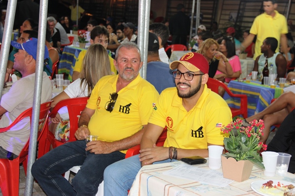 Adailton pai e Adailton filho ficaram satisfeitos pelos resultados do leilão.