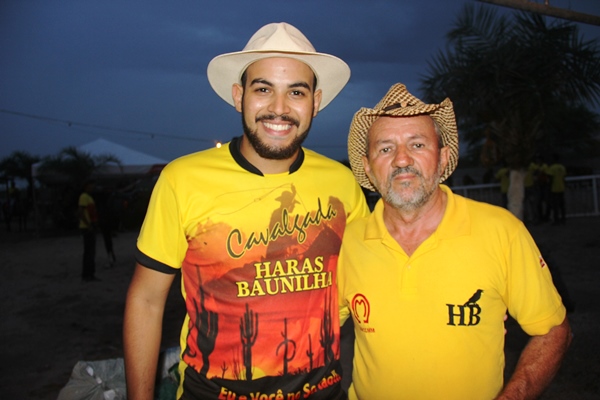 Adailton pai e Adailton filho comemoram os resultados do Leilão.