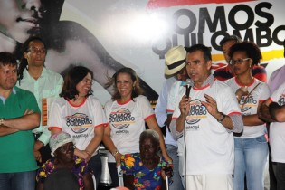Prefeito disse que o racismo ainda é muito grande e precisa se lutar mais contra a descriminação racial.