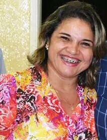 É dando que se recebe. Alaide votou em Dida para presidente e conta com ele agora para chegar a presidência.