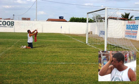 O torcedor conhecido por Bujão ainda no primeiro tempo, entrou no gramado para segundo ele fazer uma oração, mas infelizmente não deu.