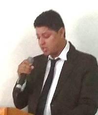 Lomanto disse estar entre a cruz e a espada em relação ao seu voto.
