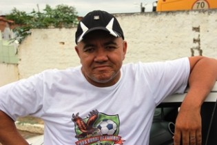 Véi disse que nunca votou em outro vereador que não fosse Tinho. Inclusive o acompanhou votando em candidatos apoiados por ele pata prefeito.