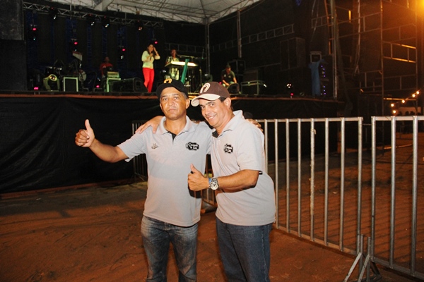 Miguel e Dica comemoraram o sucesso da festa.