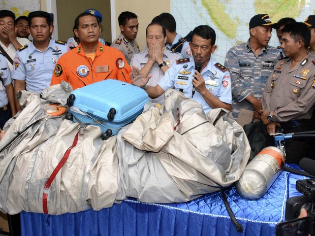 indonesia-plane_fran-1