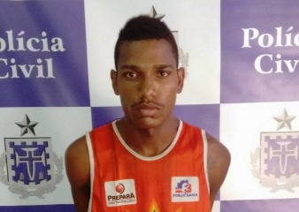 O acusado contesta a versão e diz que, no momento da discussão, a mulher teria tentado tirar a arma de sua mão, causando o disparo.