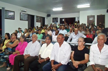 Publico lotou o plenário para acompanhar a posse