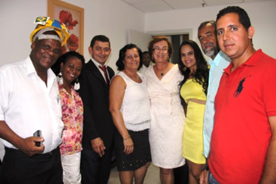 Comitiva de Baixa Grande liderada pelo prefeito Pedro.