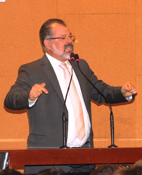 Nilo não escondeu a insatisfação com o PT que tentou barrar sua candidatura.