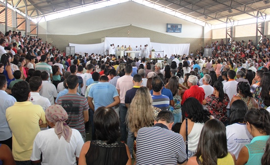 O Ginásio de Esportes tem sido o local das ordenações, pois é o espaço mais adequado.