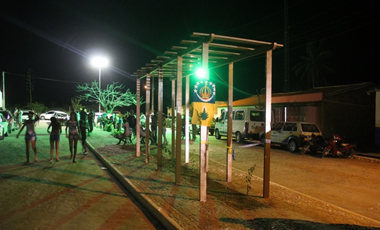 Parte da Praça localizada em frente a uma creche.