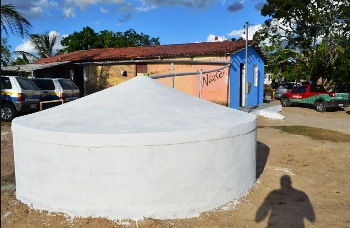 Cisterna para armazenar 16 mil litros de água.