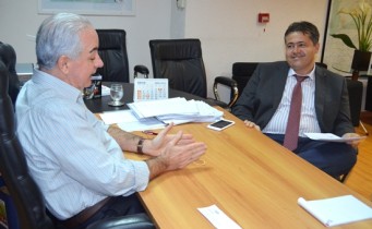 Alex esteve várias vezes na SEINFRA falando da necessidade de recuperação dessa rodovia