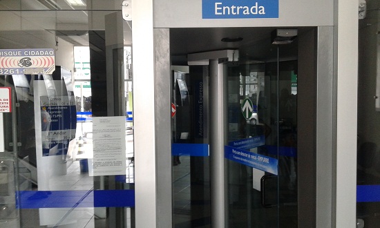 Escuridão a uma hora da tarde
