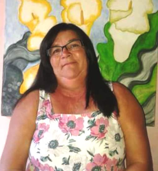 Rita Anunciação - Bairro Terra Nova - Coité. Mãe se fosse uma flor seria uma rosa; se fosse uma estrela seria a mais brilhante; mas és anjo em forma de mulher. Mensagem do filho em nome de todos da família.