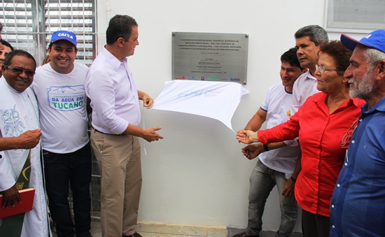 Governador inaugura oficialmente o espaço do apicultor.