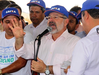 Natural de Antas, cidade não muito distante de Tucano, Marcelo Nilo disse que Rui em apenas 100 dias de governo já visitou cerca de 40 cidades do interior.