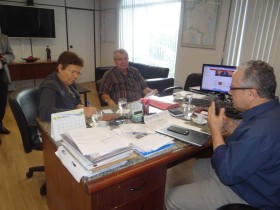 Deputada Fátima Nunes, Prefeito Netinho e o Secretário Josias Gomes.